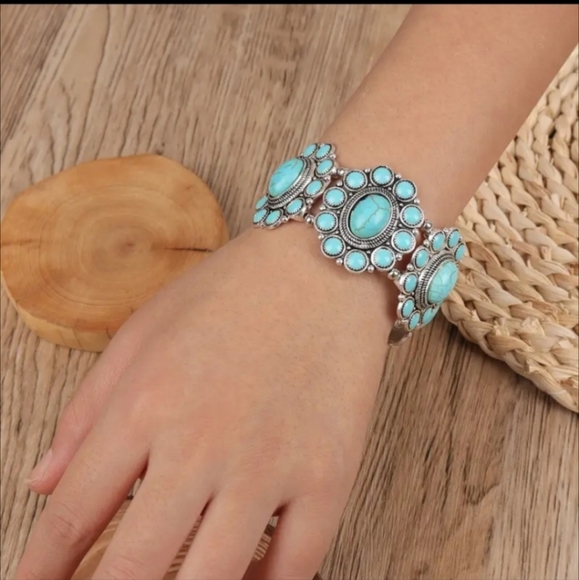 Natural Turquoise Boho Elastic Bracelet for Women. - Picture 4 of 4